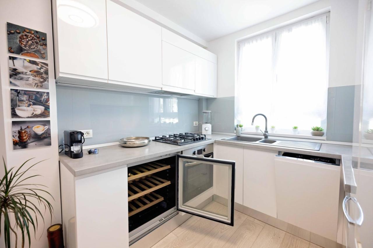 Joyful Apartment Timisoara Exterior photo